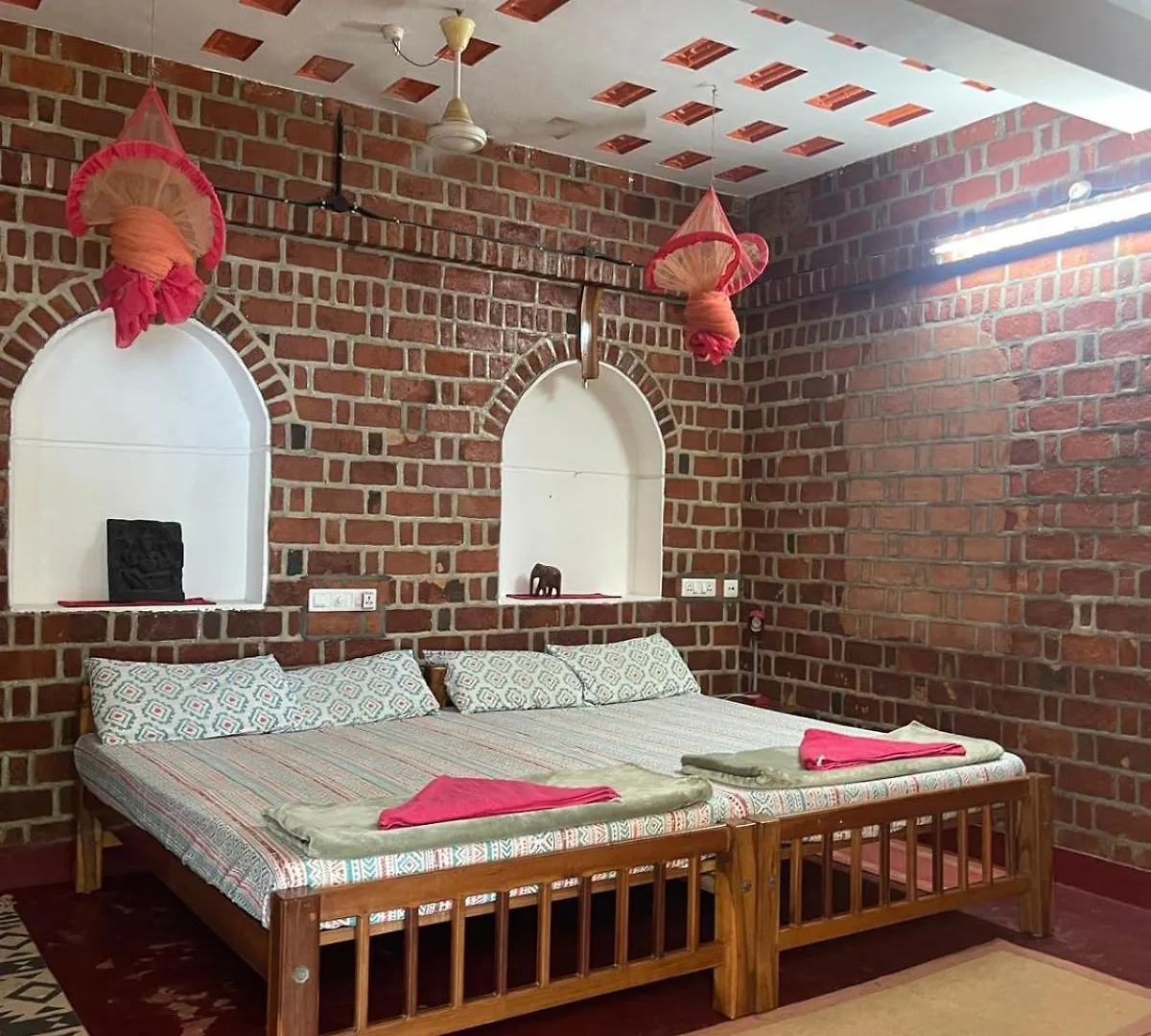 Konukevi Ashtamudi Villa Kollam Hindistan