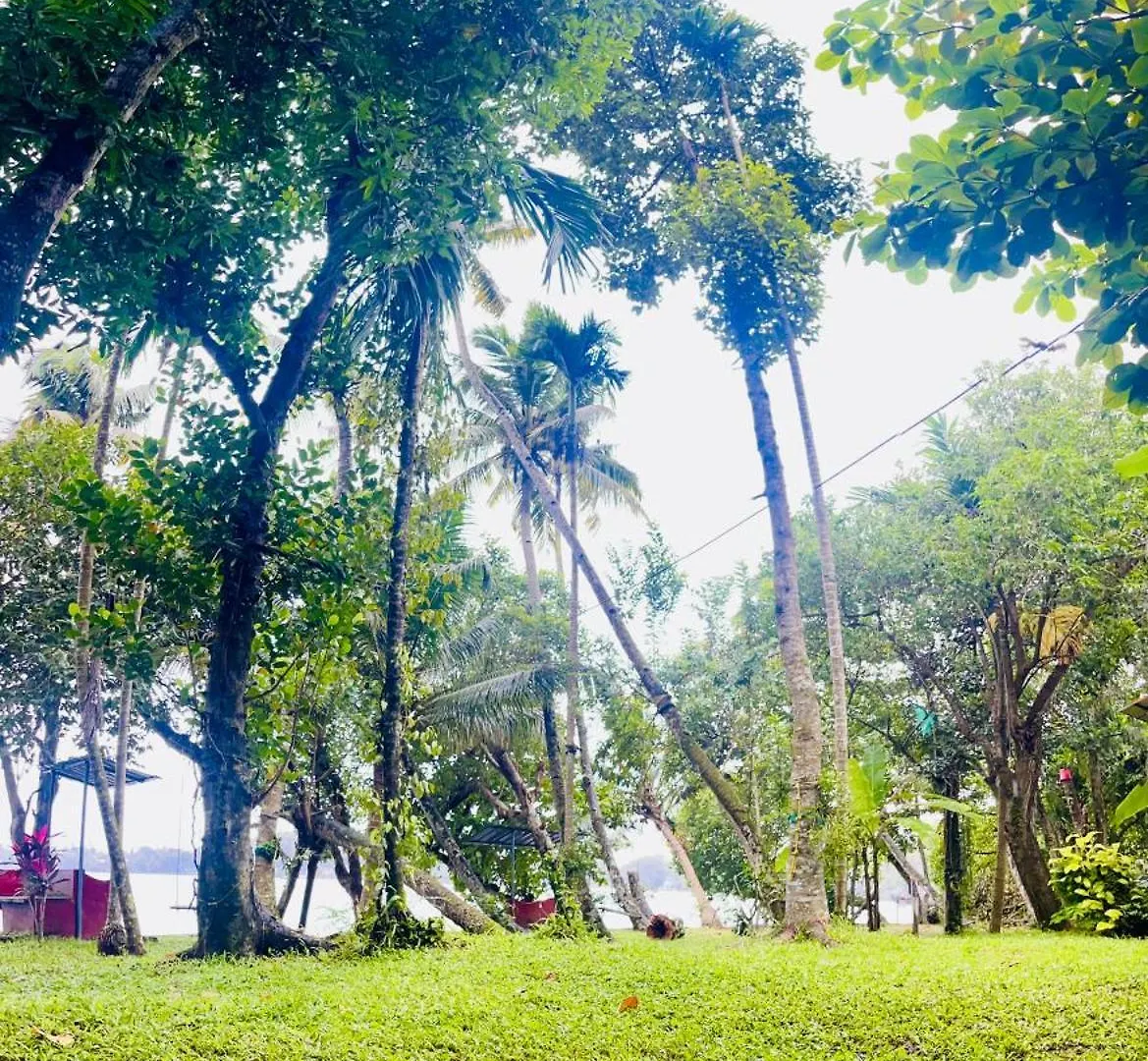 Konukevi Ashtamudi Villa Kollam